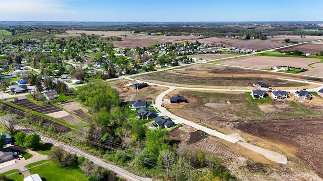 170 Pleasant Hill Drive NW, Swisher, IA 52338