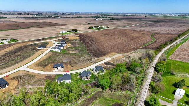 170 Pleasant Hill Drive NW, Swisher, IA 52338