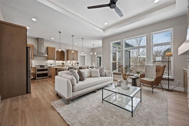 170 Pleasant Hill Drive NW, Swisher, IA 52338