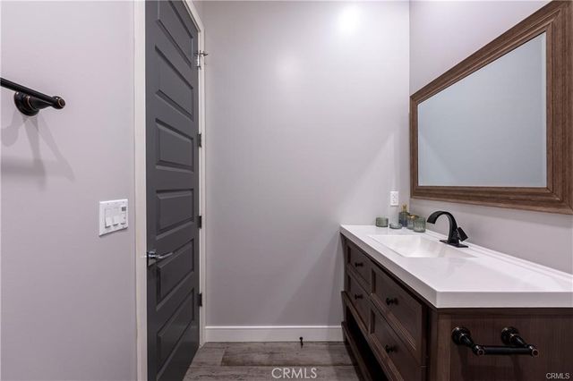 6940 Peach Avenue, Van Nuys, CA 91406