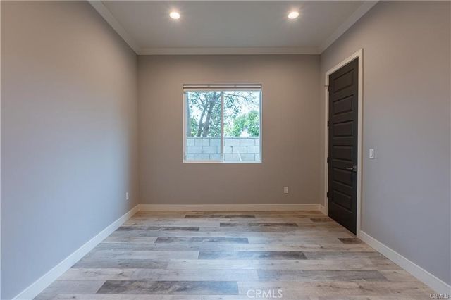 6940 Peach Avenue, Van Nuys, CA 91406