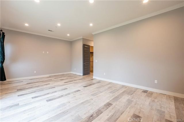6940 Peach Avenue, Van Nuys, CA 91406