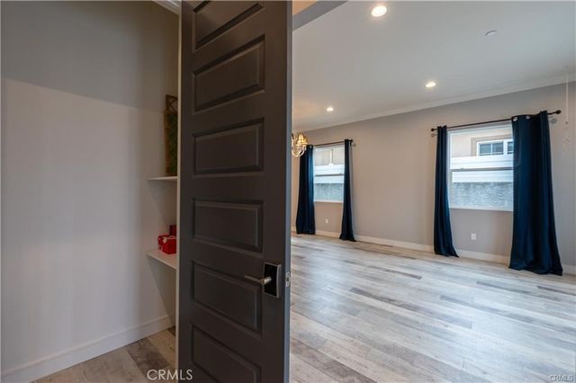 6940 Peach Avenue, Van Nuys, CA 91406