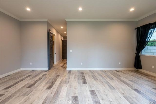 6940 Peach Avenue, Van Nuys, CA 91406