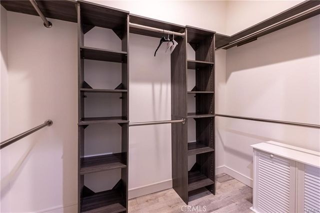 6940 Peach Avenue, Van Nuys, CA 91406