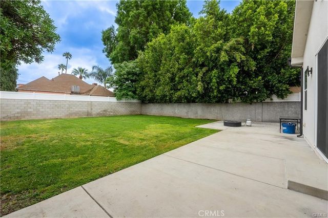 6940 Peach Avenue, Van Nuys, CA 91406