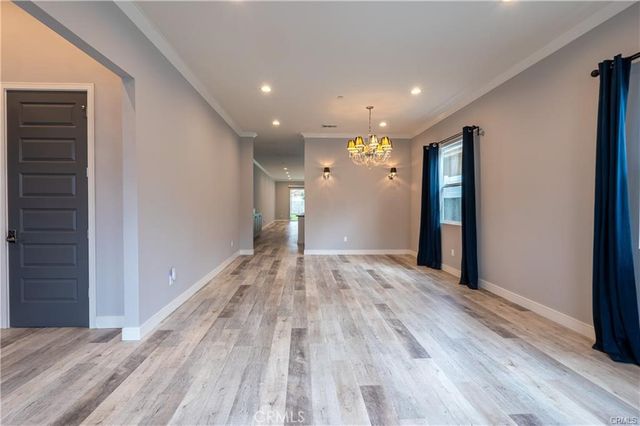 6940 Peach Avenue, Van Nuys, CA 91406