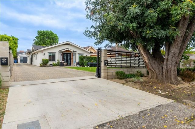 6940 Peach Avenue, Van Nuys, CA 91406