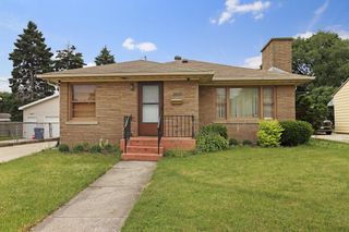 2514 E Crescent STREET, Racine, WI 53403
