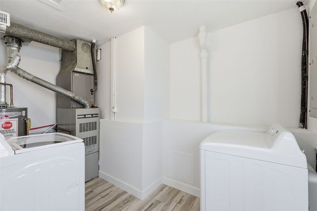 3740 F Avenue NE, Cedar Rapids, IA 52402