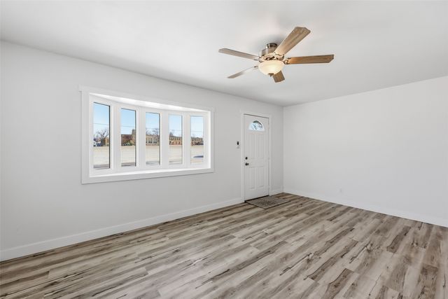 3740 F Avenue NE, Cedar Rapids, IA 52402