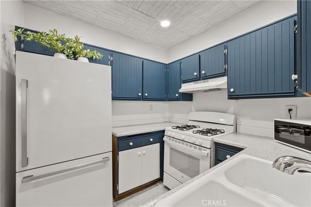 23609 Del Monte Drive 295, Valencia, CA 91355