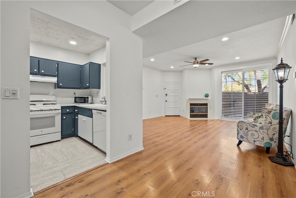 23609 Del Monte Drive 295, Valencia, CA 91355