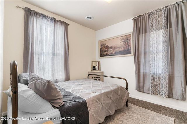 3705 Burchfield Drive, Lansing, MI 48910