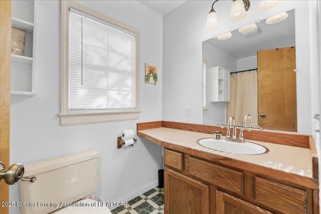 3705 Burchfield Drive, Lansing, MI 48910