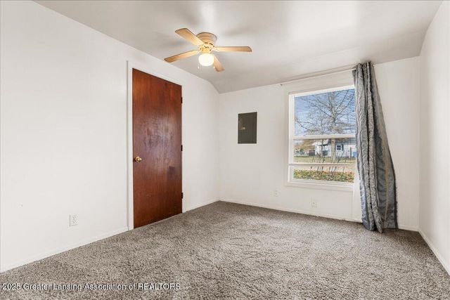 3705 Burchfield Drive, Lansing, MI 48910