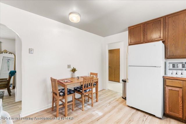 3705 Burchfield Drive, Lansing, MI 48910