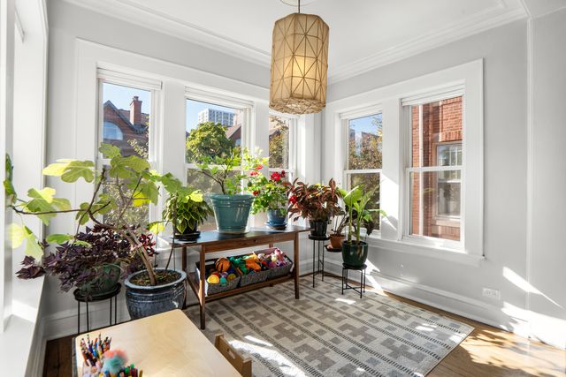 846 W GUNNISON Street 2W, Chicago, IL 60640