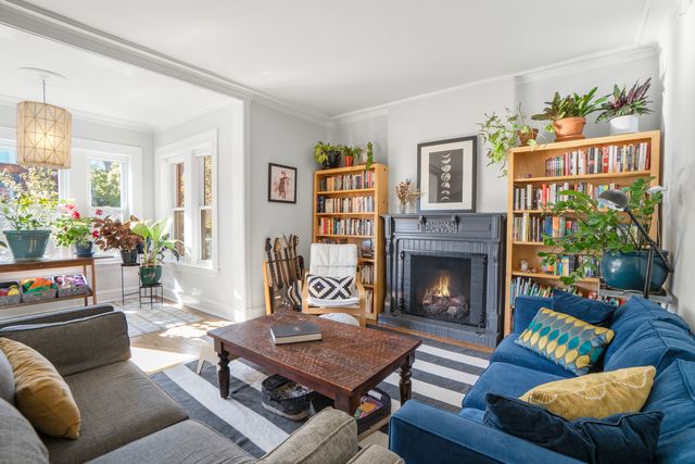 846 W GUNNISON Street 2W, Chicago, IL 60640