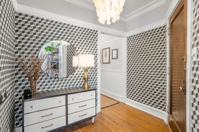 846 W GUNNISON Street 2W, Chicago, IL 60640