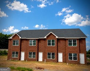 2447 Terrace View NW, Gainesville, GA 30501