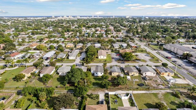 230 SW 13th Avenue, Delray Beach, FL 33444