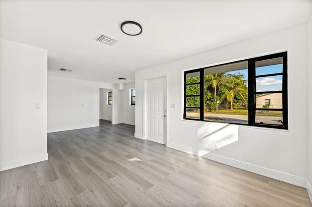 230 SW 13th Avenue, Delray Beach, FL 33444