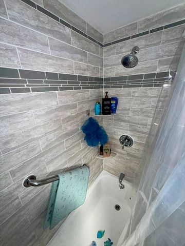 150 Jackson St, Lynn, MA 01902