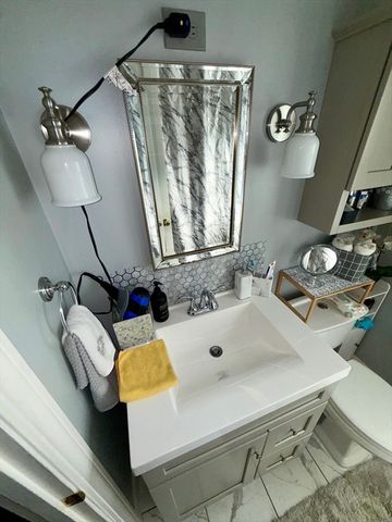 150 Jackson St, Lynn, MA 01902