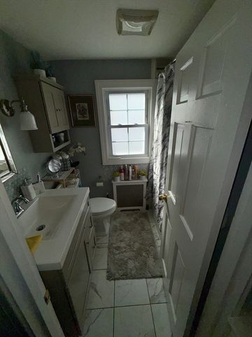150 Jackson St, Lynn, MA 01902