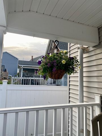 150 Jackson St, Lynn, MA 01902