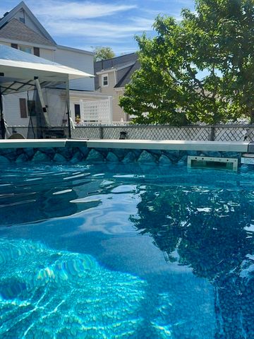 150 Jackson St, Lynn, MA 01902