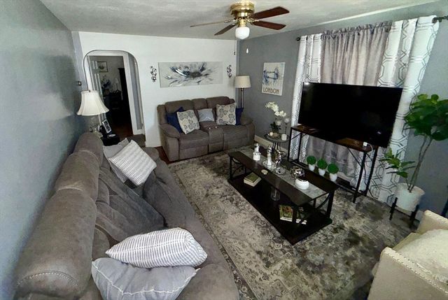 150 Jackson St, Lynn, MA 01902