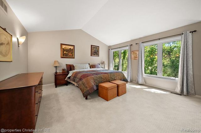 2685 Elizabeth Lane, West Bloomfield, MI 48324