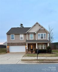 111 Trick Ski Lane, Statesville, NC 28677