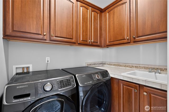 27476 254th Way SE, Maple Valley, WA 98038