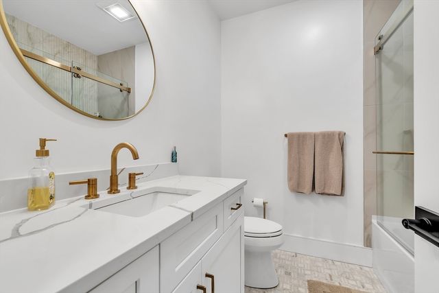 17 Josiah Path, Falmouth, MA 02540