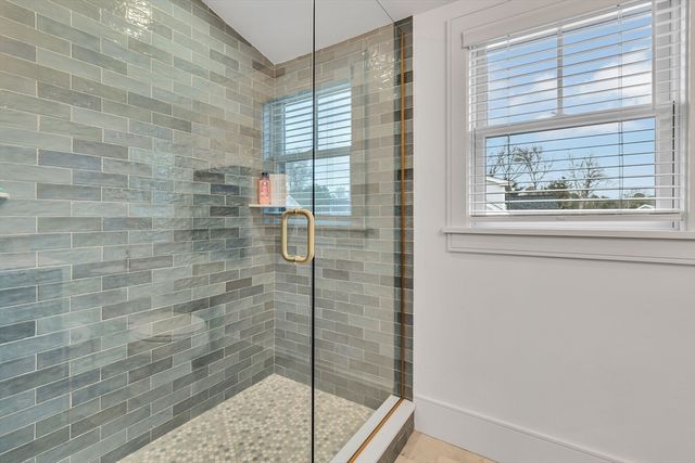 17 Josiah Path, Falmouth, MA 02540