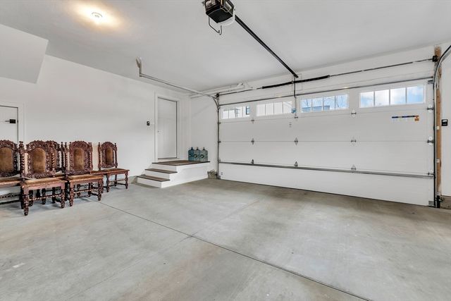 17 Josiah Path, Falmouth, MA 02540