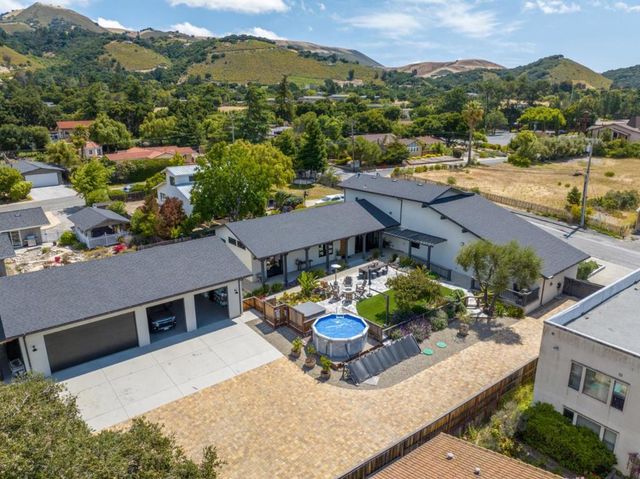 8 El Caminito Road 101-201, Carmel Valley, CA 93924
