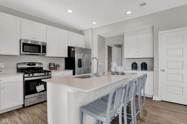 15122 Farrington Way, Fishers, IN 46037