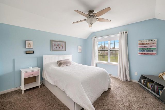 W193N5790 Canary DRIVE, Menomonee Falls, WI 53051