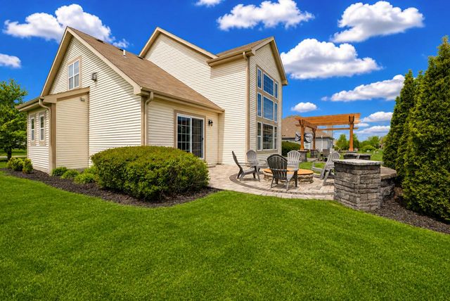 W193N5790 Canary DRIVE, Menomonee Falls, WI 53051