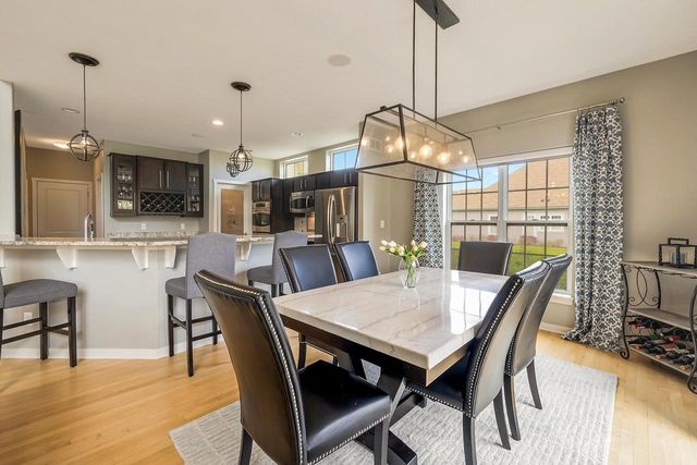 W193N5790 Canary DRIVE, Menomonee Falls, WI 53051