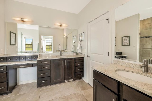 W193N5790 Canary DRIVE, Menomonee Falls, WI 53051