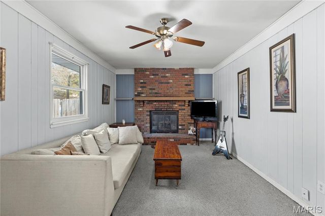 18 Kenworth Drive, St Peters, MO 63376