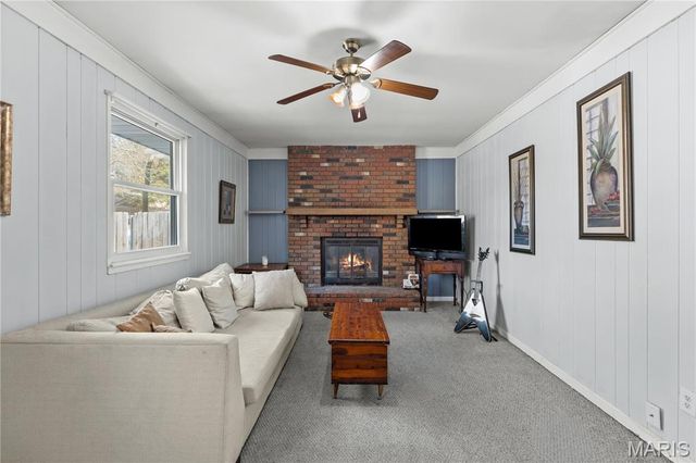 18 Kenworth Drive, St Peters, MO 63376