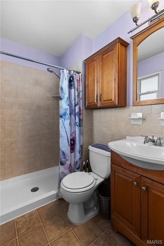 18 Kenworth Drive, St Peters, MO 63376