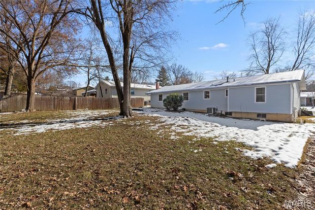 18 Kenworth Drive, St Peters, MO 63376