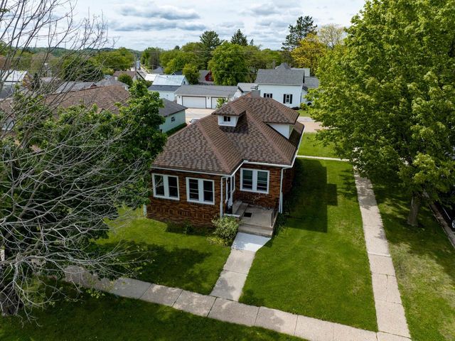 647 Pine Avenue, Hillsboro, WI 54634